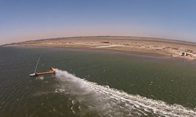 Painting rainbows down Walvis Bay ’Speed-Spot’ - There’s a pot of hydrodynamic gold at the end of this one! ©  Helena Darvelid/VestasSailrocket http://www.sailrocket.com/